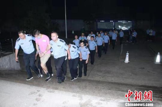 溫州汽車抵押貸款電話(溫州車抵貸哪個(gè)公司好)? 知識(shí)問(wèn)答 第3張- 溫州汽車抵押貸款電話(溫州車抵貸哪個(gè)公司好)? (http://www.ssksuo.cn/) 知識(shí)問(wèn)答 第3張